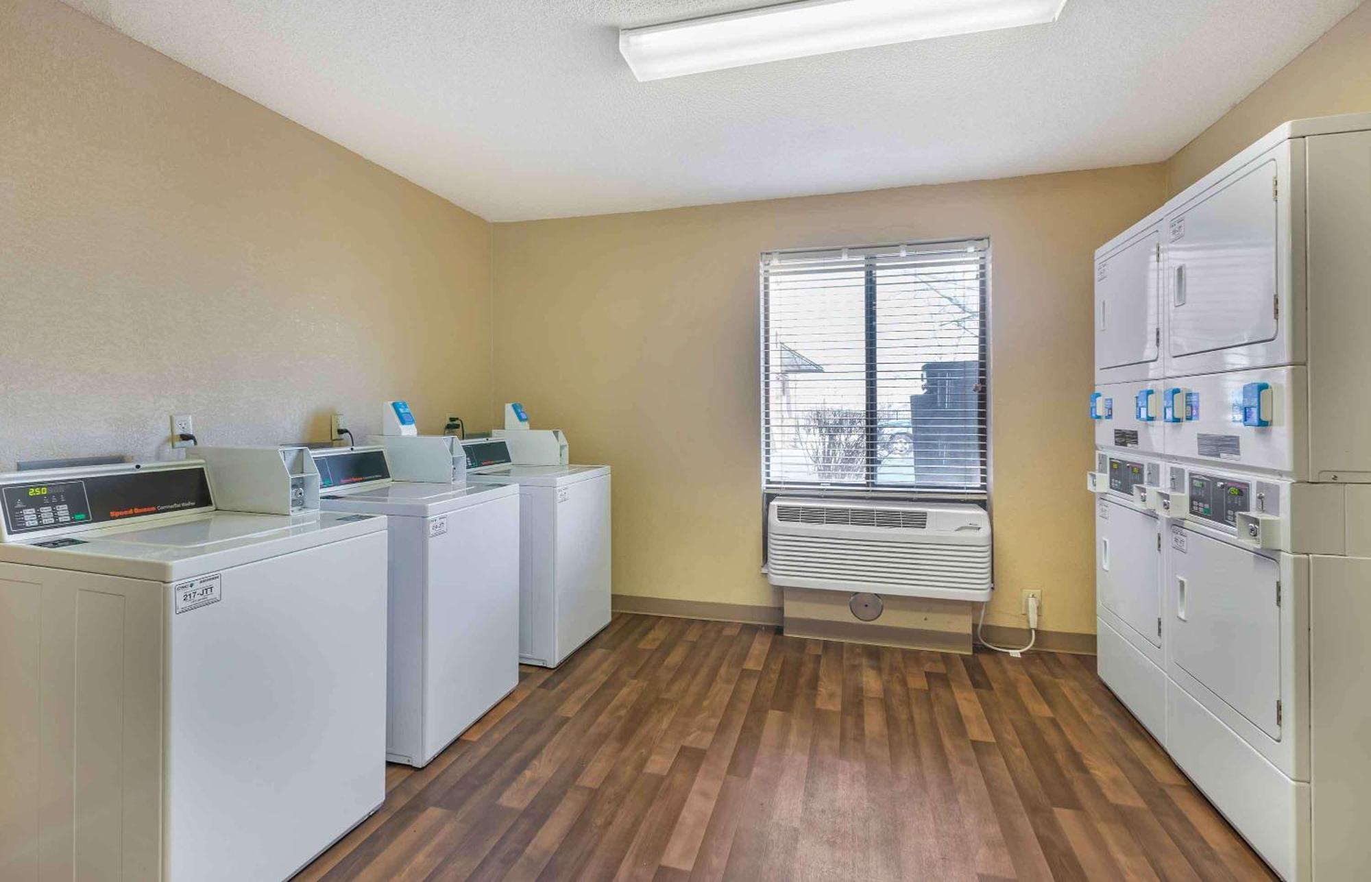 Extended Stay America Select Suites - Des Moines - West Des Moines Clive Экстерьер фото